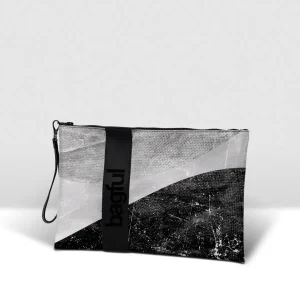 Snow storm – Essential