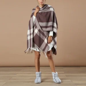 Mantella donna con frange effetto lana in fantasia | MaryHome